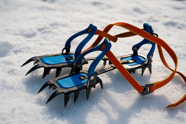 crampons_snow